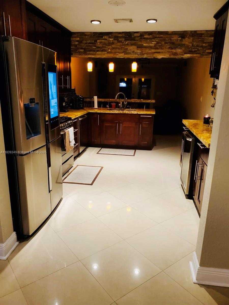 Small Image of 180 EAST 46TH ST, Hialeah Number 21