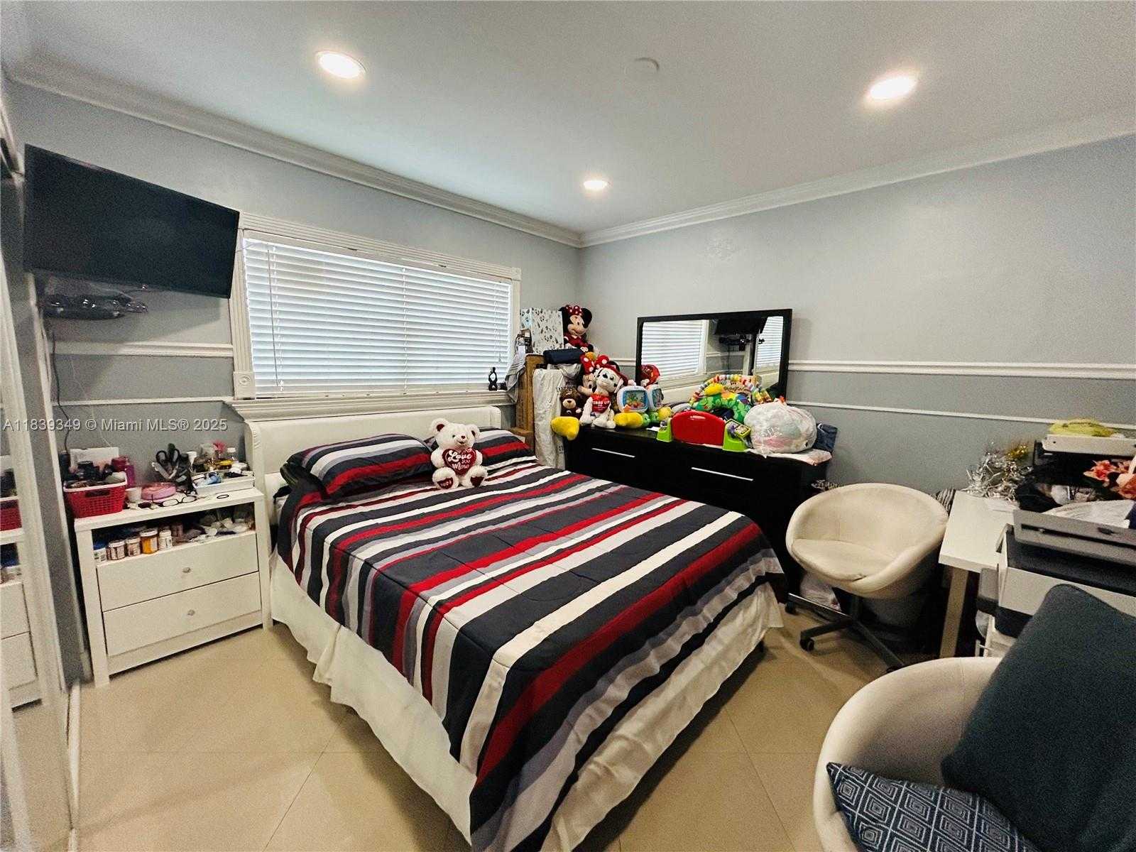 Small Image of 180 EAST 46TH ST, Hialeah Number 23