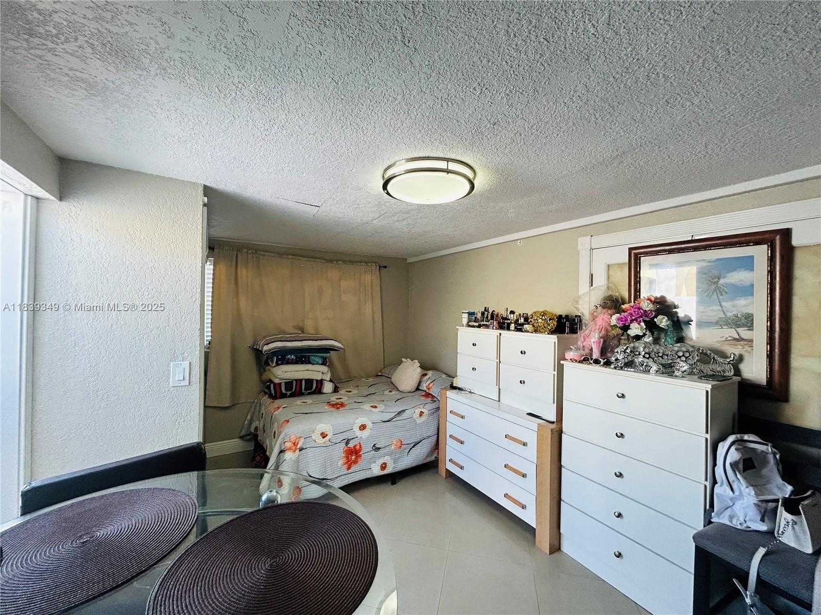 Small Image of 180 EAST 46TH ST, Hialeah Number 33