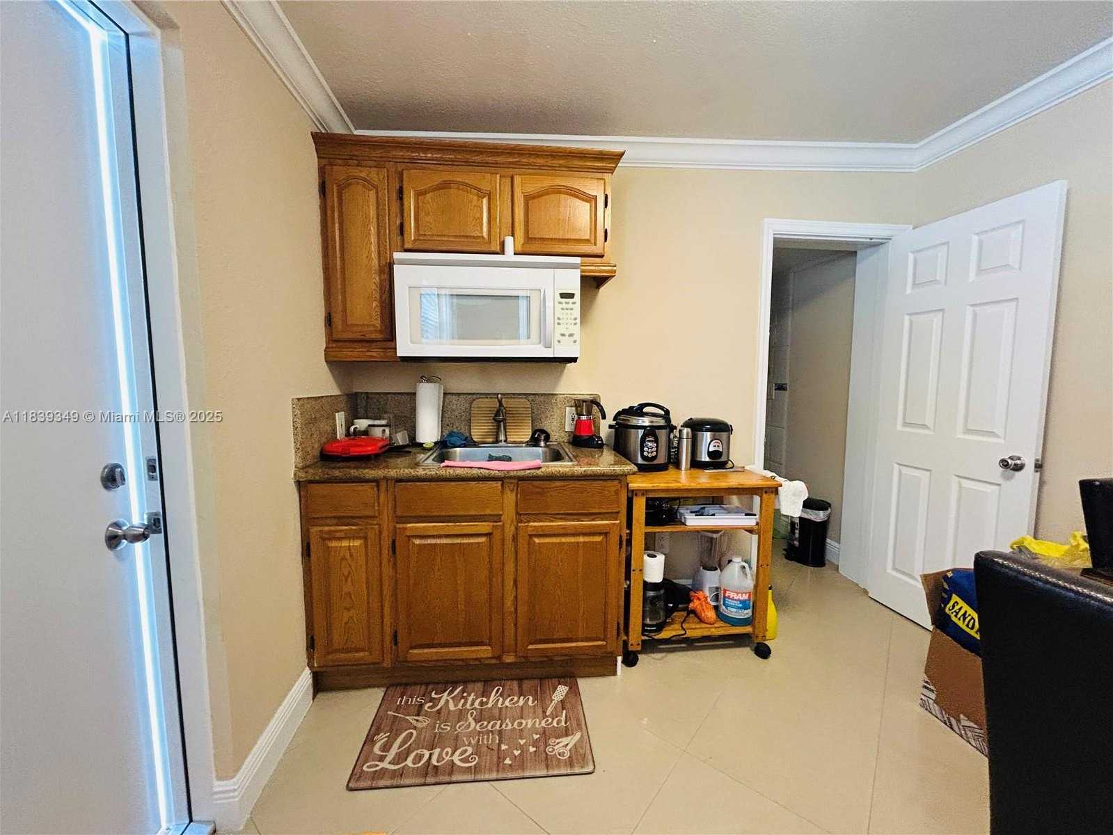 Small Image of 180 EAST 46TH ST, Hialeah Number 37