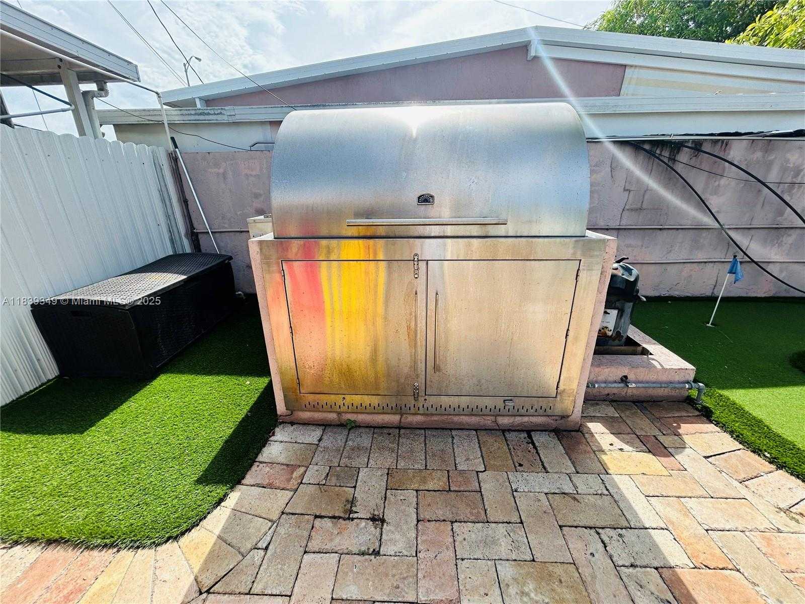 Small Image of 180 EAST 46TH ST, Hialeah Number 39
