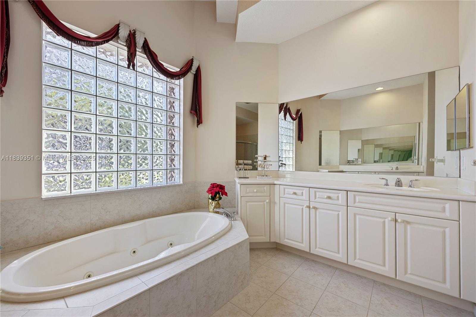 Small Image of 109 SOUTH WEST 128TH AVE, Plantation Number 4