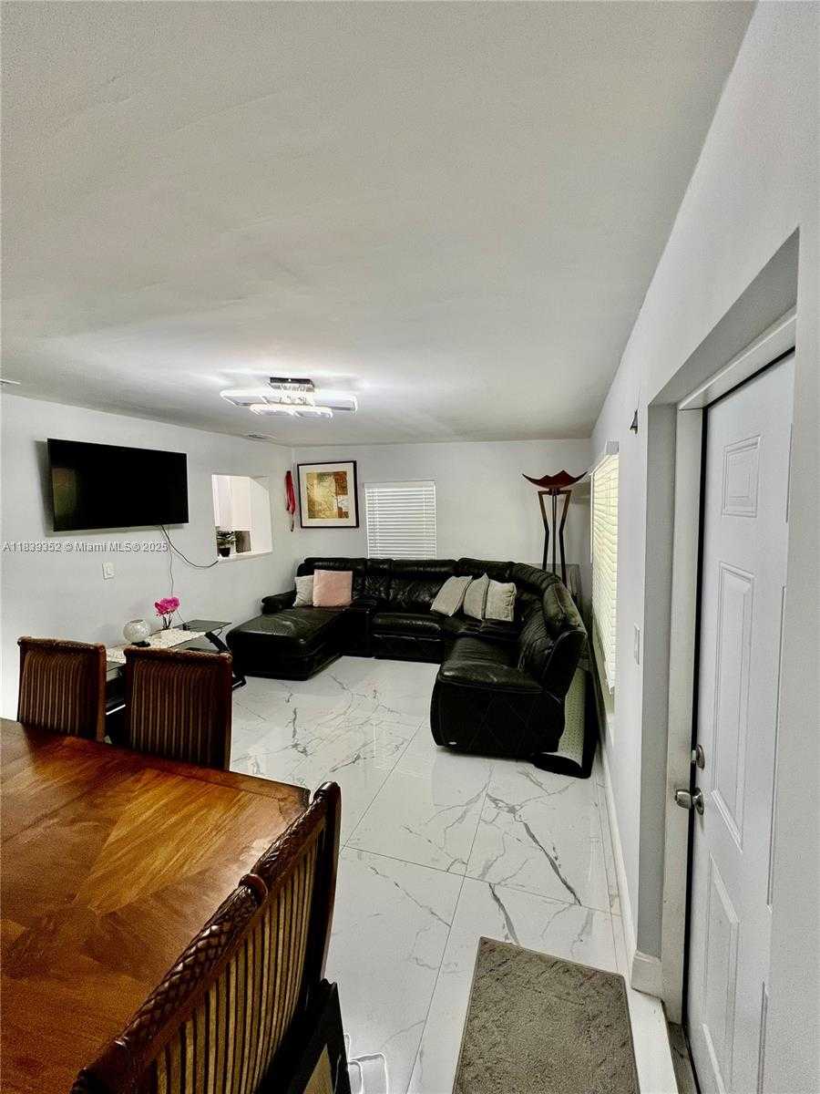 Small Image of 6120 SOUTH WEST 15TH CT, North Lauderdale Number 10