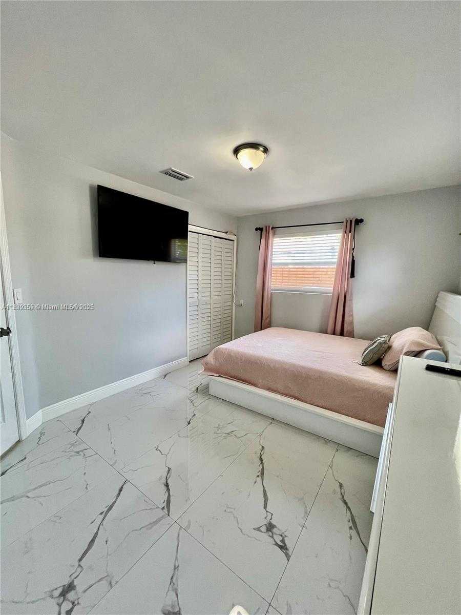 Small Image of 6120 SOUTH WEST 15TH CT, North Lauderdale Number 15