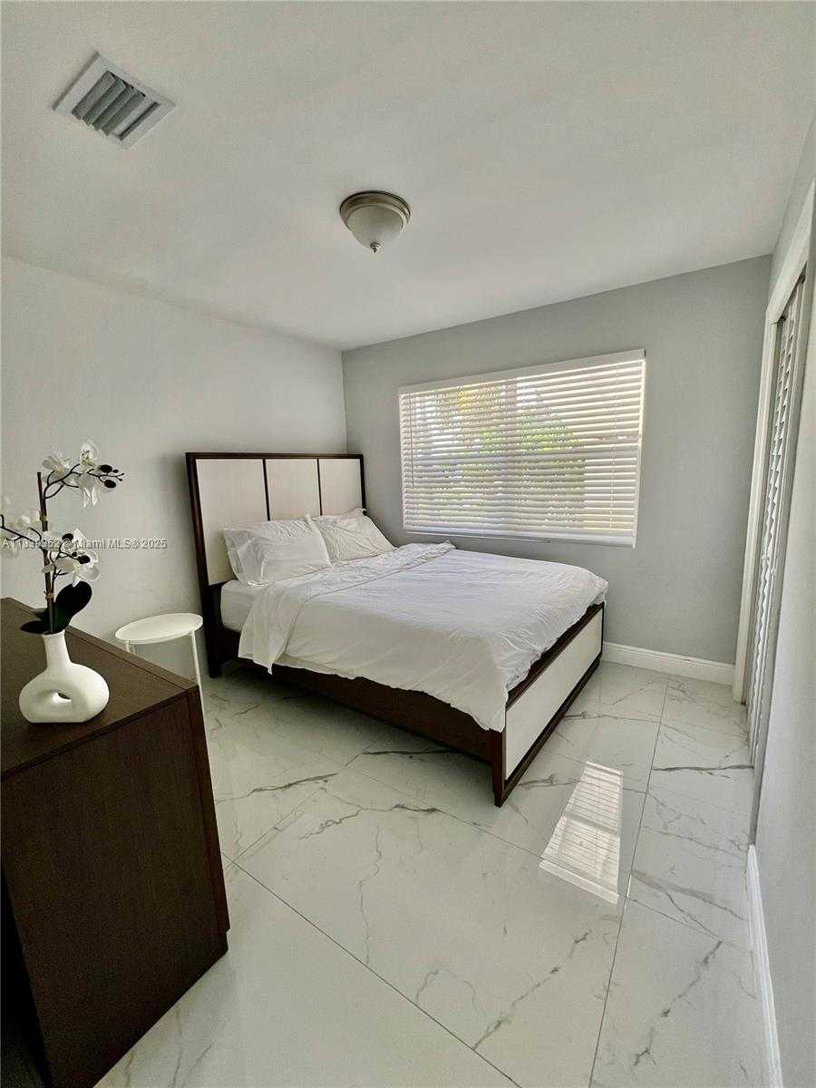 Small Image of 6120 SOUTH WEST 15TH CT, North Lauderdale Number 18