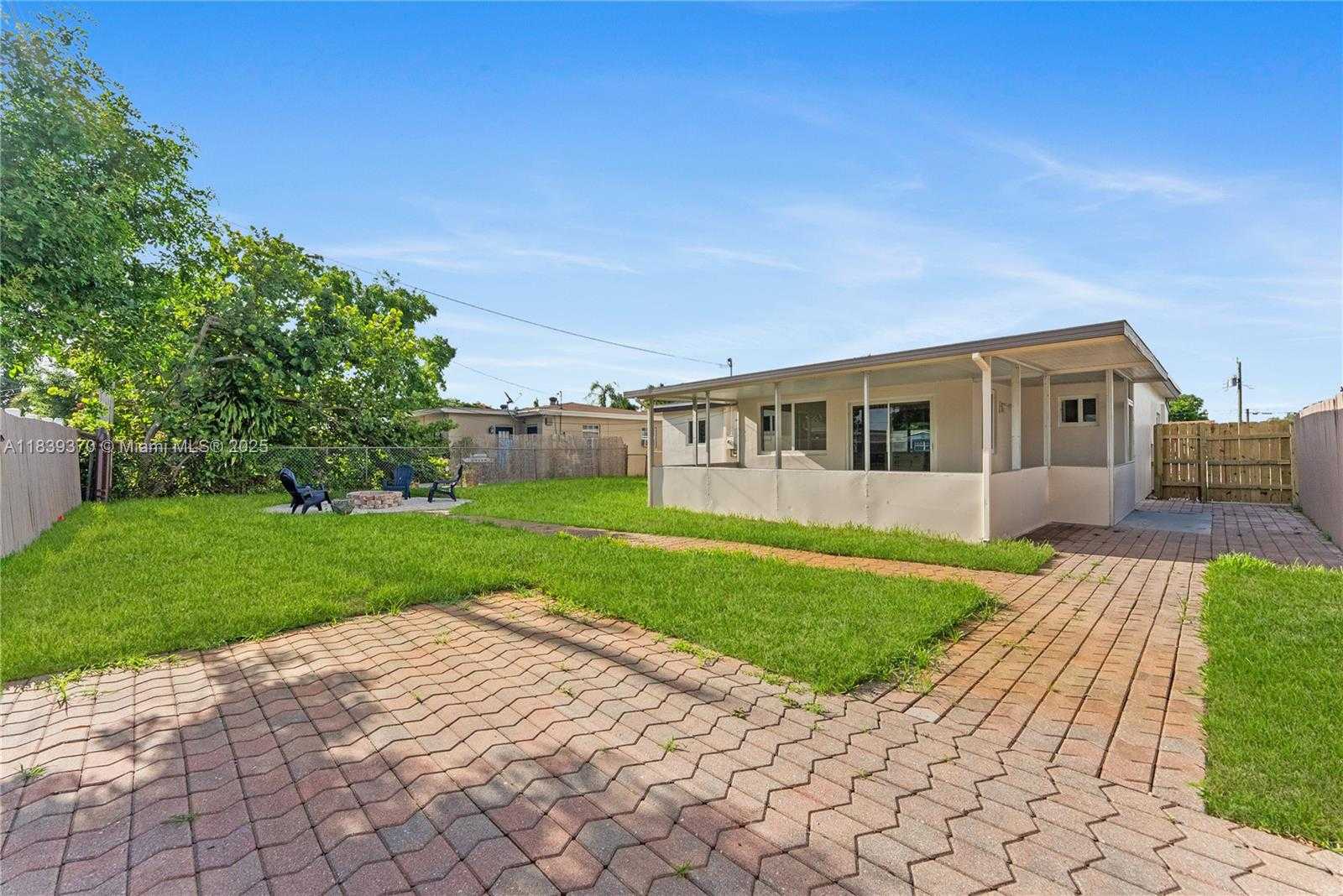 Small Image of 7021 SOUTH WEST 12TH ST, Pembroke Pines Number 11