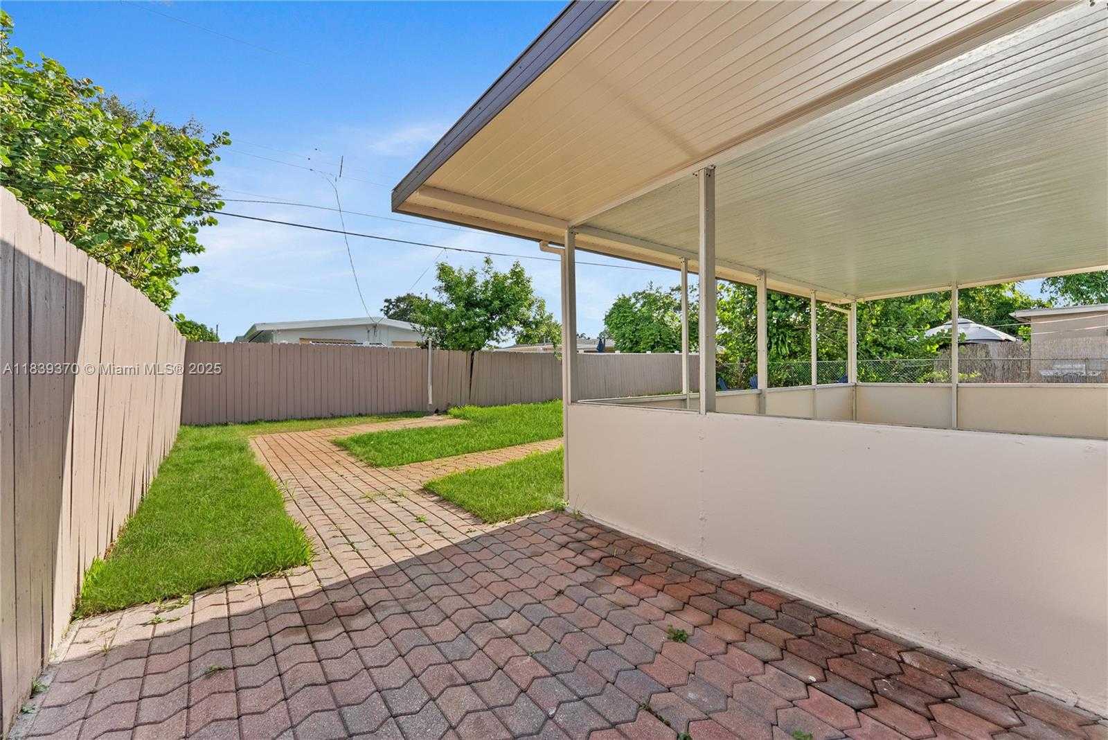 Small Image of 7021 SOUTH WEST 12TH ST, Pembroke Pines Number 27