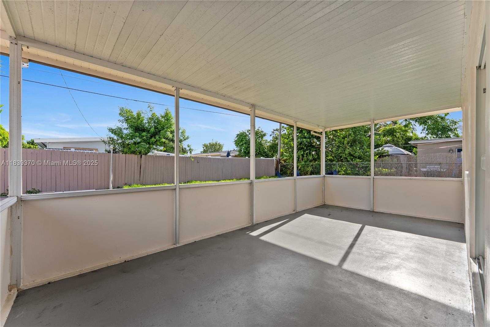 Small Image of 7021 SOUTH WEST 12TH ST, Pembroke Pines Number 31