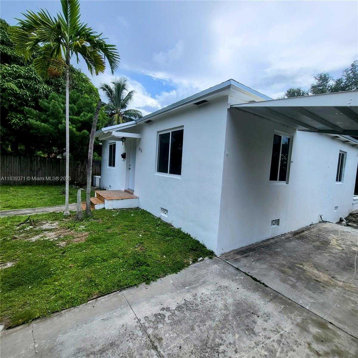 Small Image of 511 NORTH EAST 131ST ST, North Miami Number 3