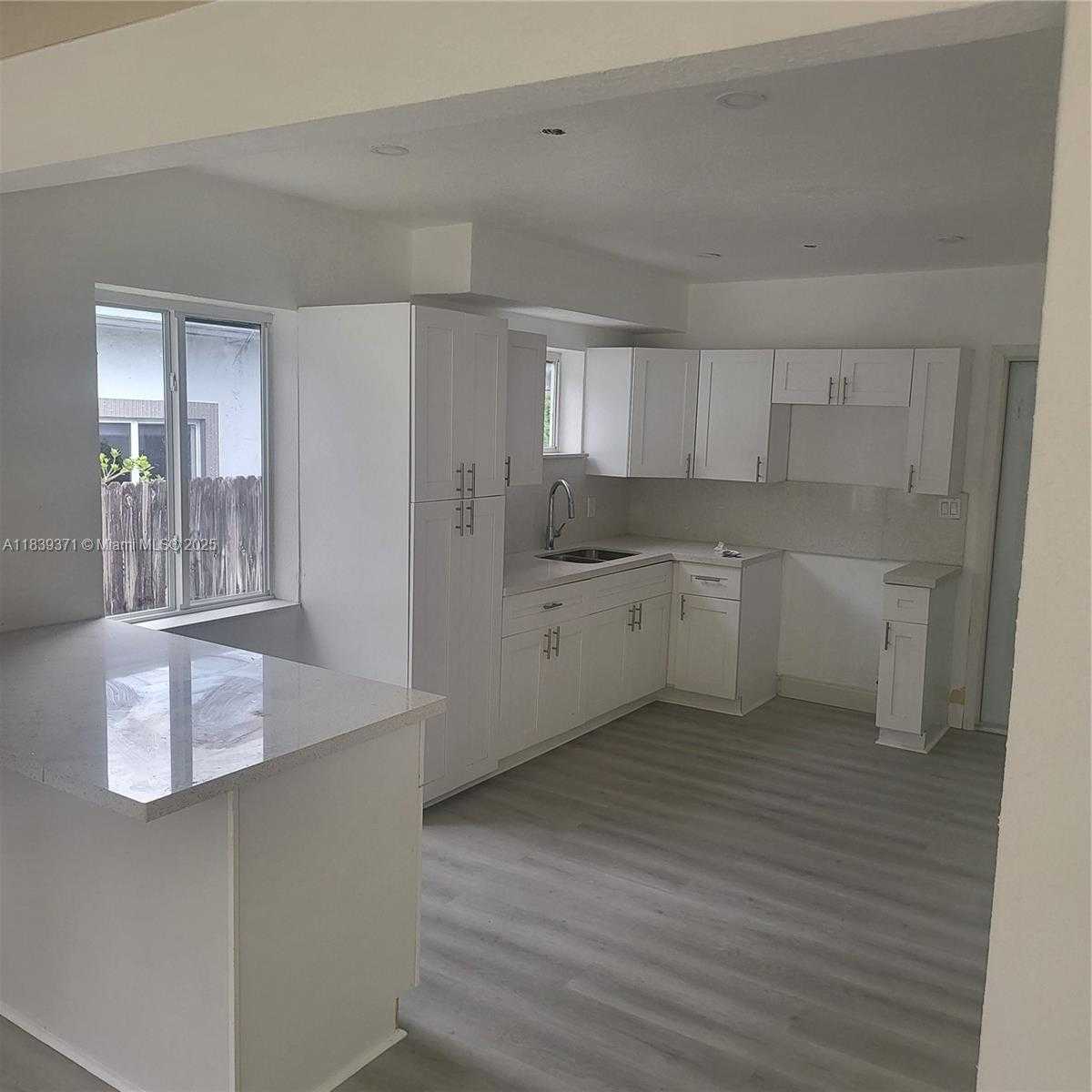 Small Image of 511 NORTH EAST 131ST ST, North Miami Number 4