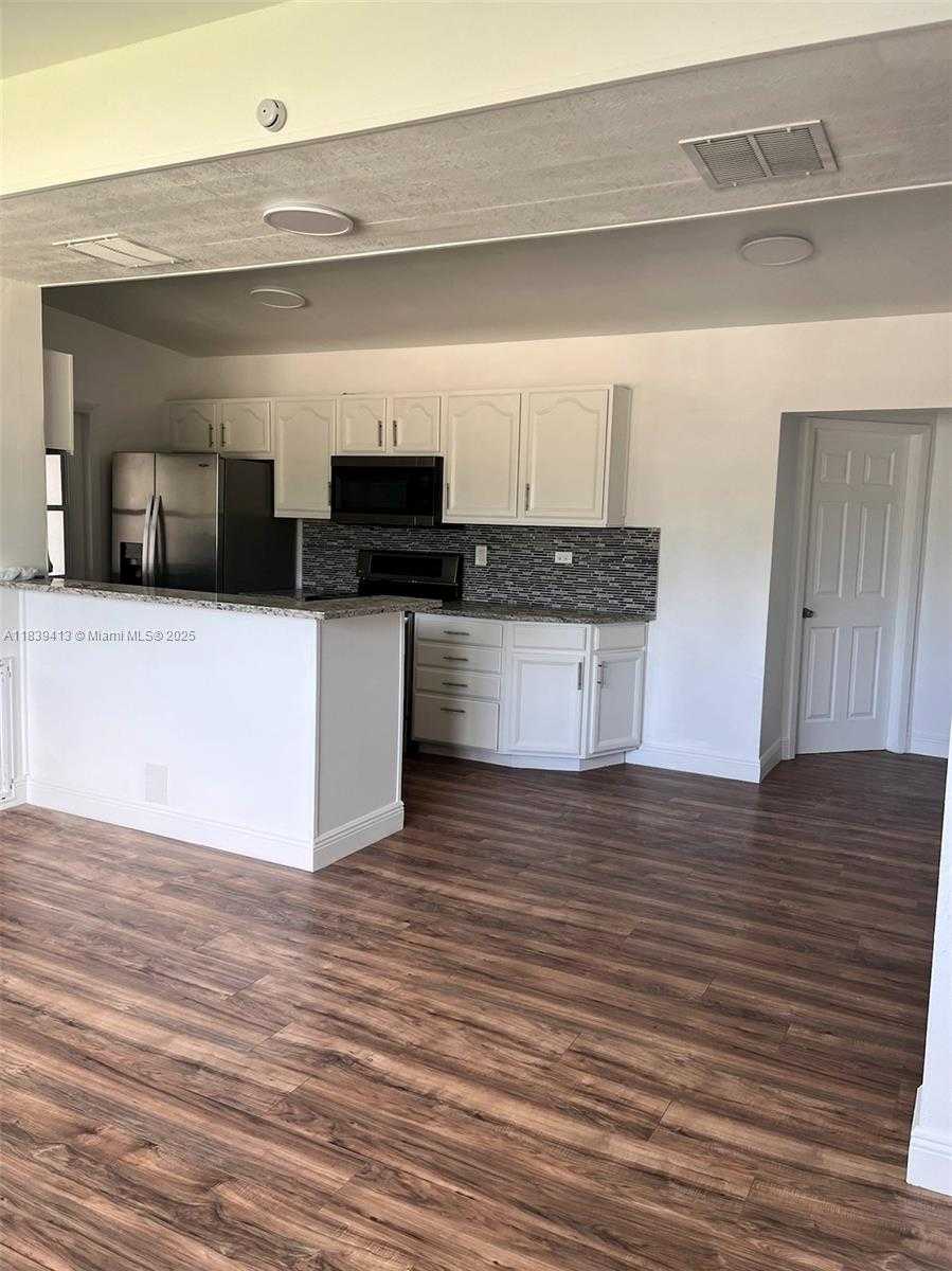 Small Image of 1321 NORTH EAST 43RD CT, Pompano Beach Number 5