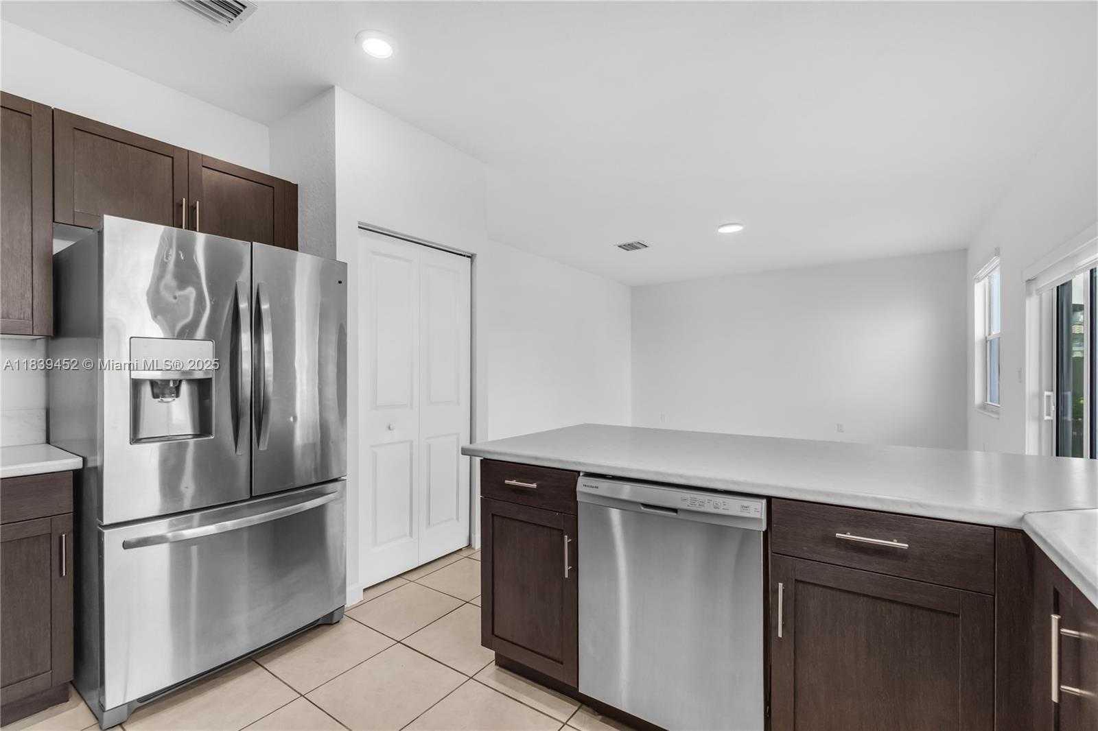 Small Image of 1412 SOUTH EAST 27TH TER, Homestead Number 12