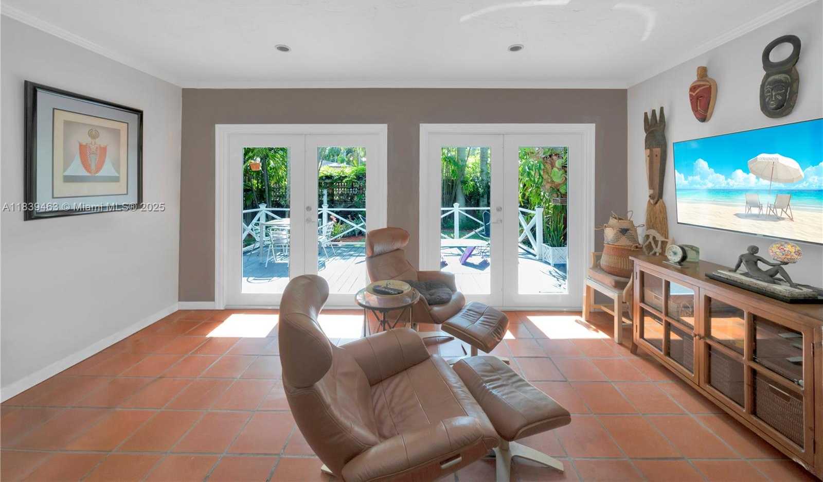 Small Image of 2665 SOUTH WEST 17TH AVE, Miami Number 11