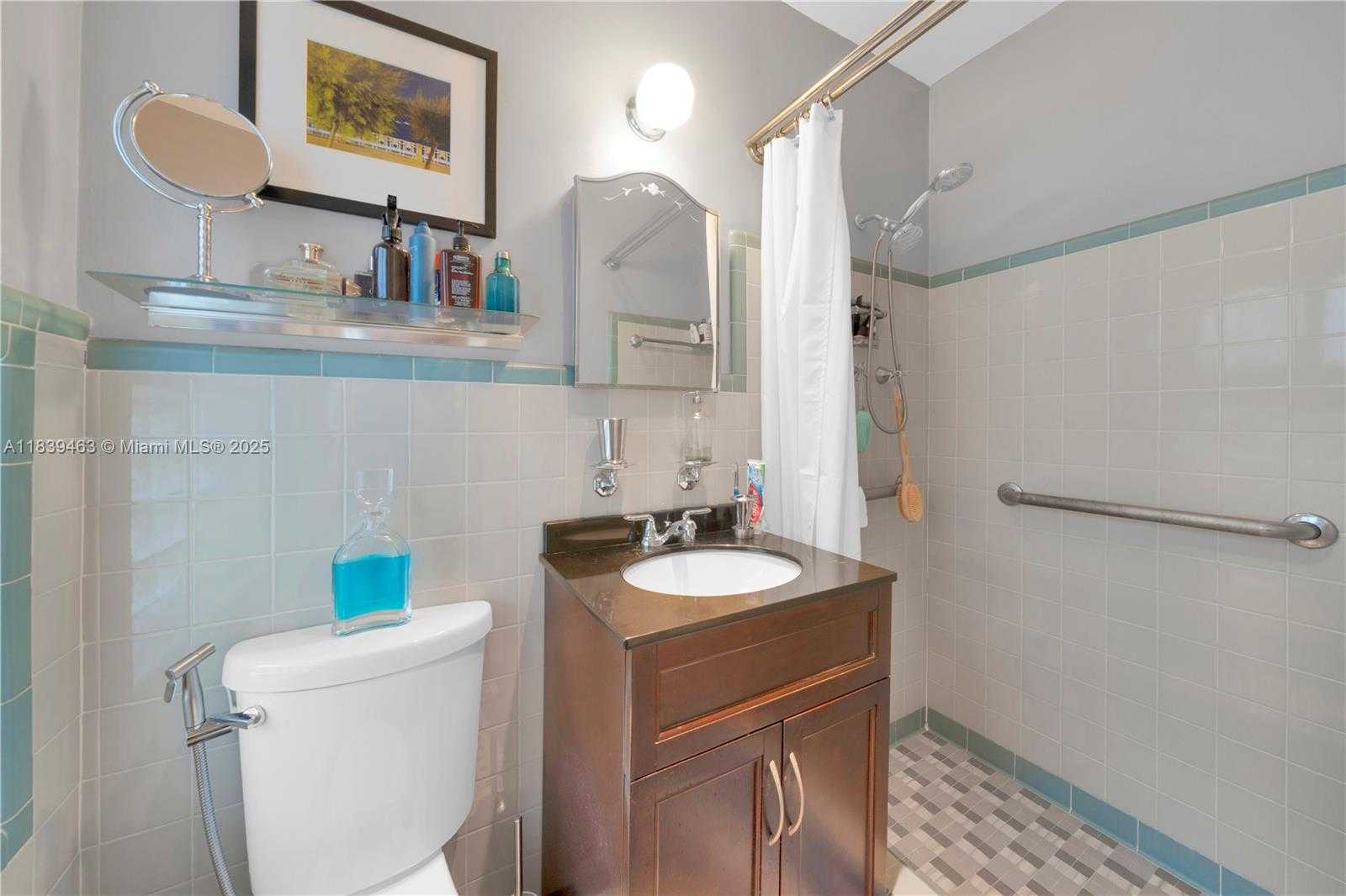 Small Image of 2665 SOUTH WEST 17TH AVE, Miami Number 21