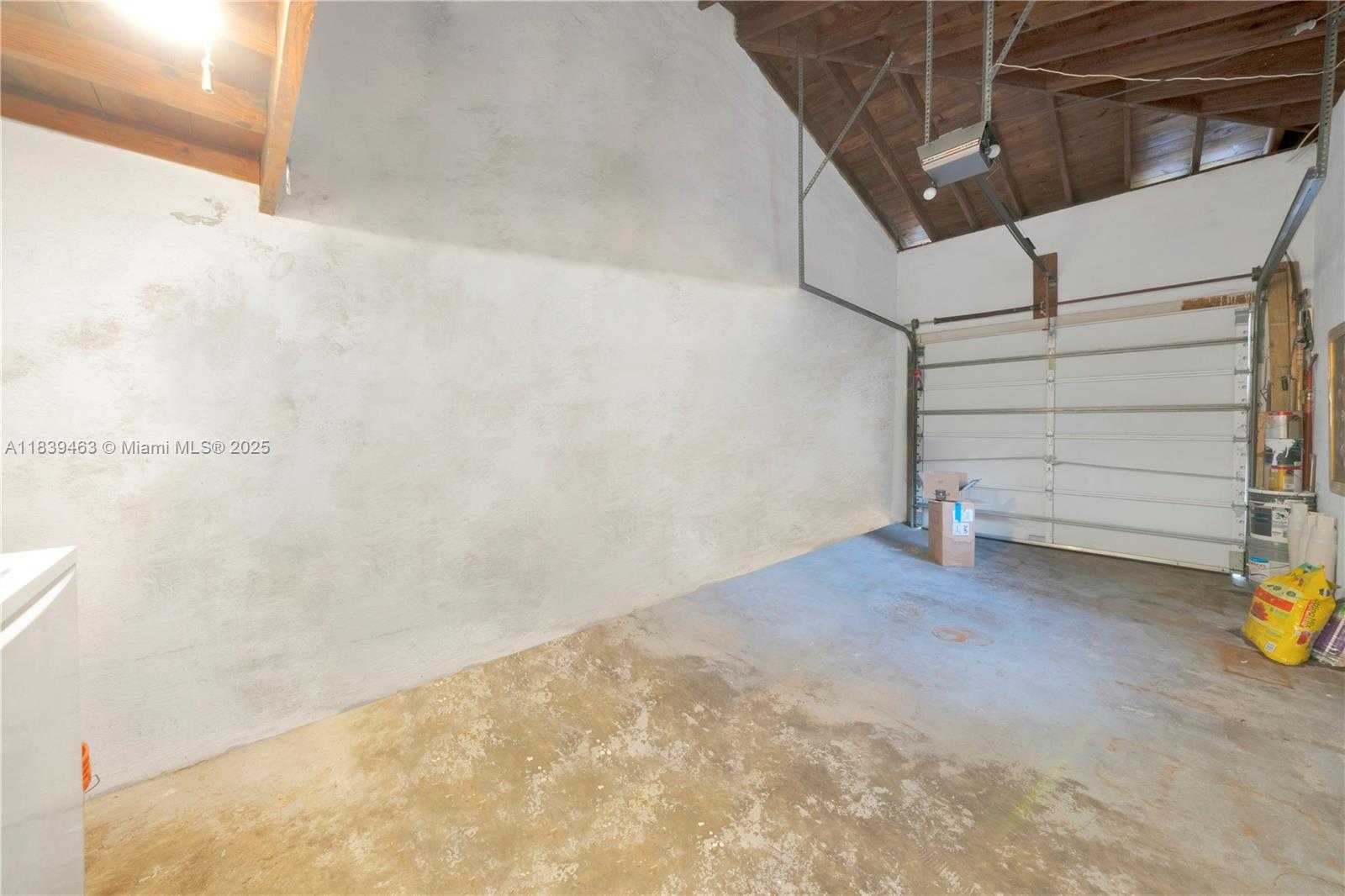 Small Image of 2665 SOUTH WEST 17TH AVE, Miami Number 22