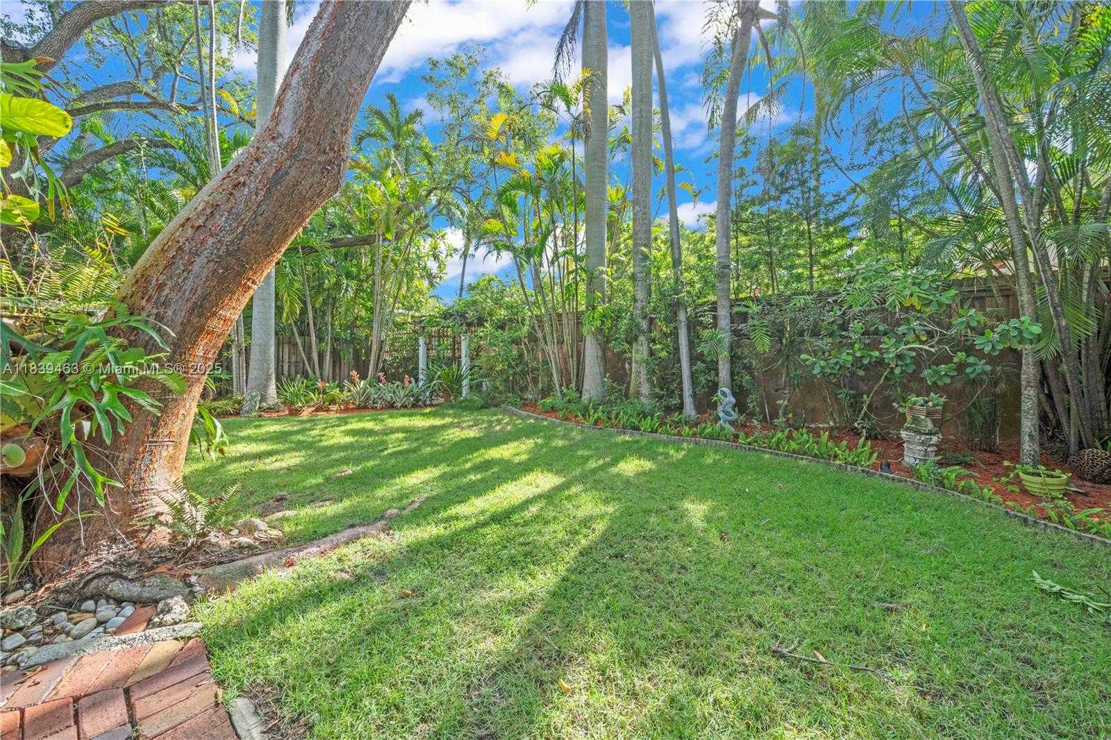 Small Image of 2665 SOUTH WEST 17TH AVE, Miami Number 26