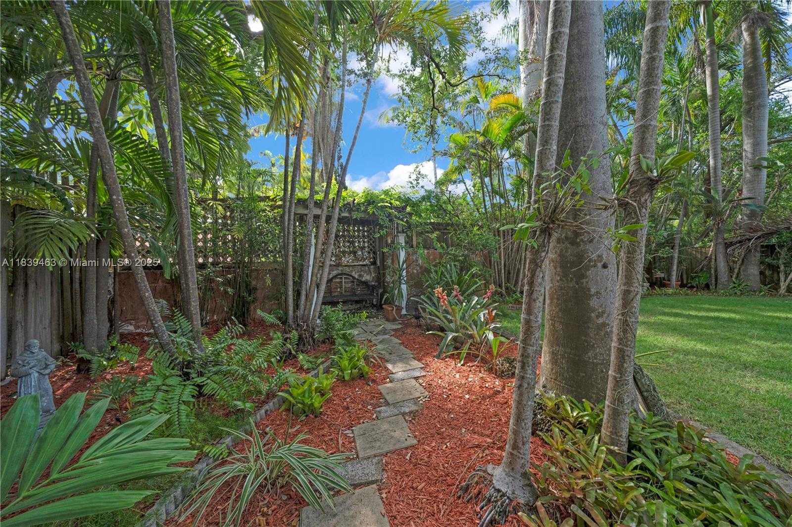 Small Image of 2665 SOUTH WEST 17TH AVE, Miami Number 28