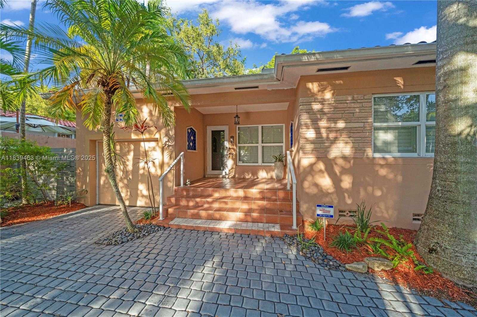 Small Image of 2665 SOUTH WEST 17TH AVE, Miami Number 29
