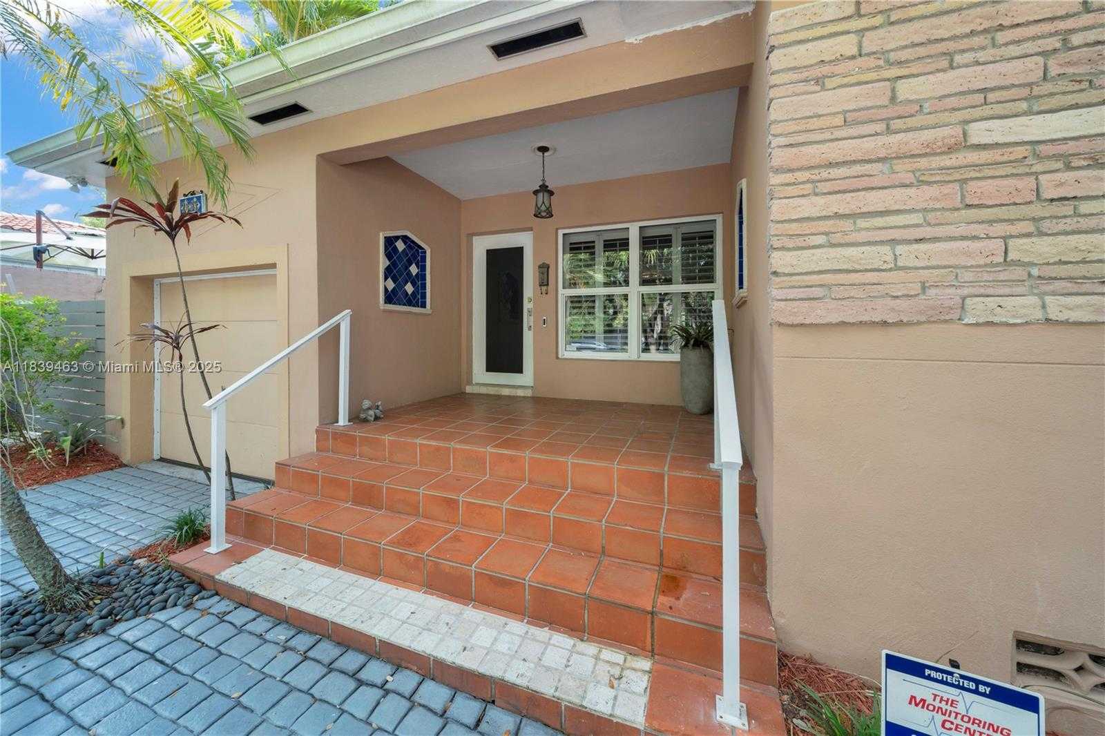 Small Image of 2665 SOUTH WEST 17TH AVE, Miami Number 3