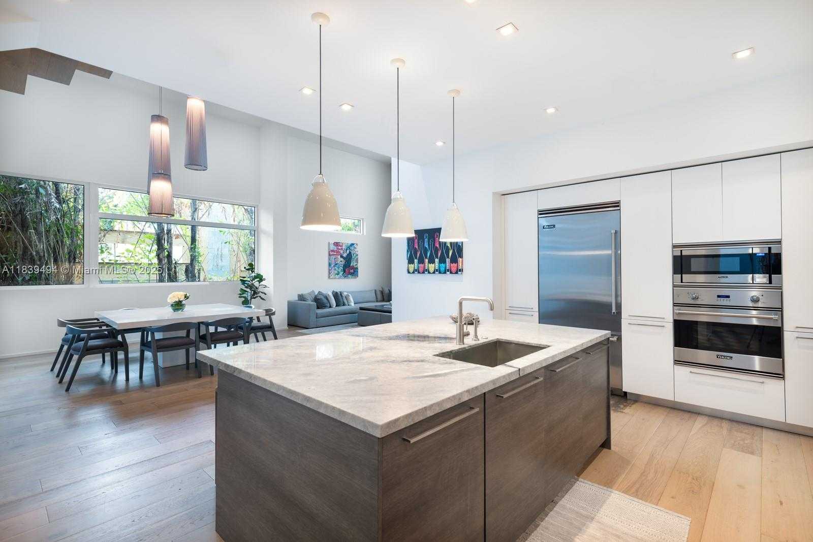 Small Image of 335 WEST 46TH ST, Miami Beach Number 11