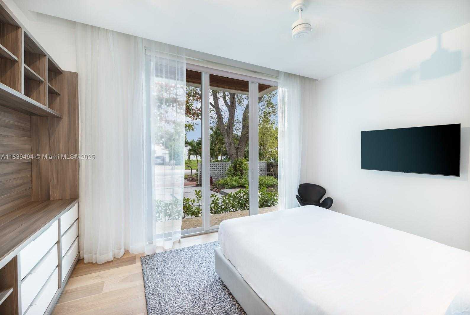 Small Image of 335 WEST 46TH ST, Miami Beach Number 19