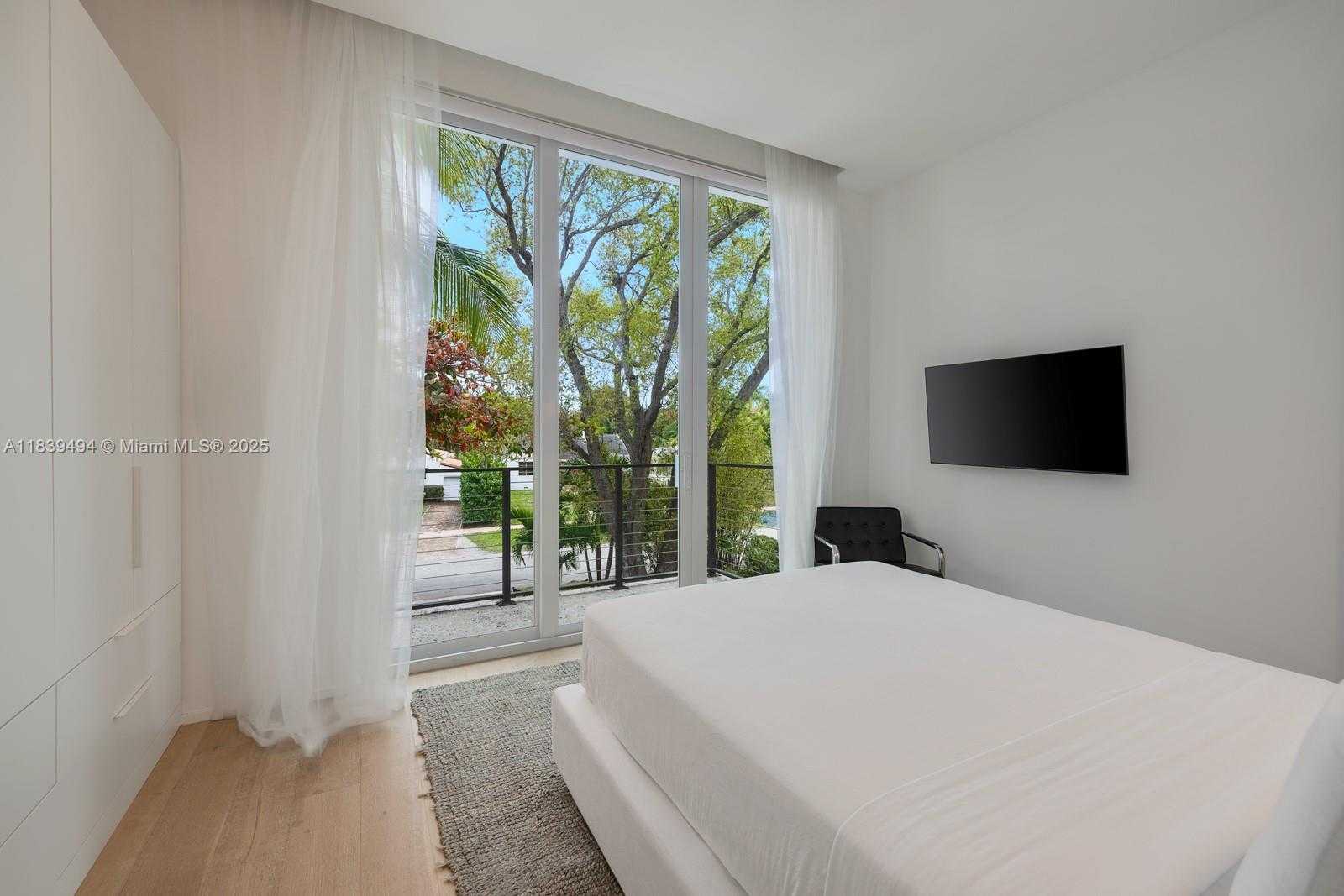 Small Image of 335 WEST 46TH ST, Miami Beach Number 20