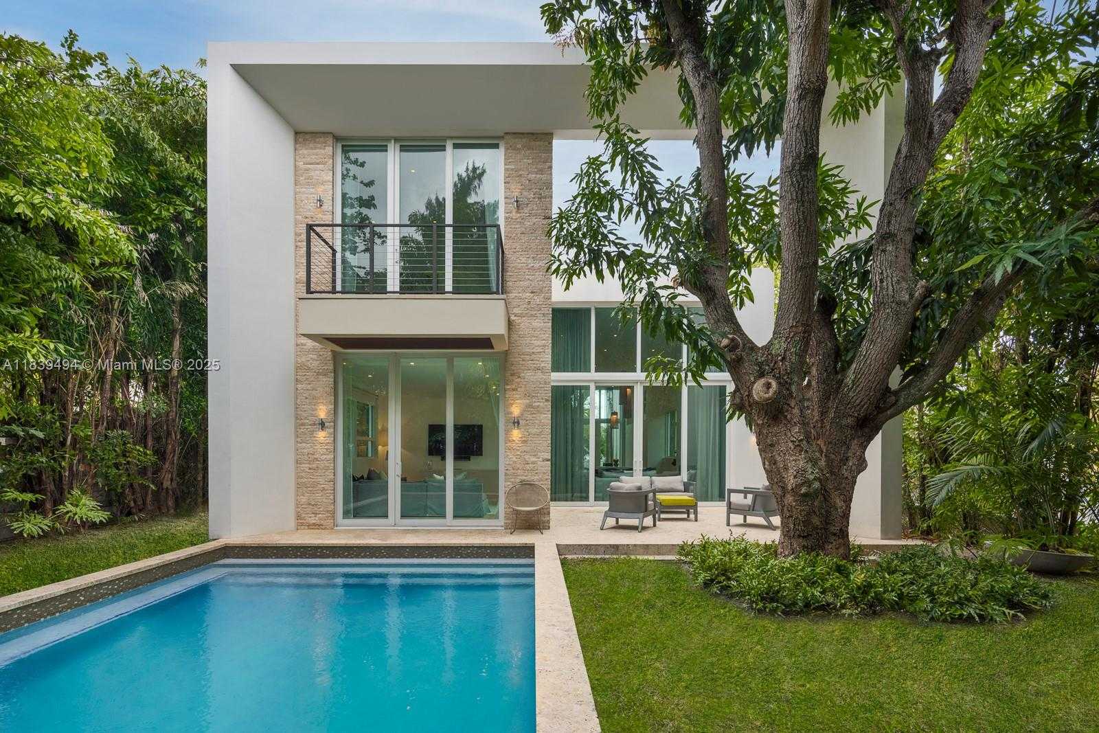 Small Image of 335 WEST 46TH ST, Miami Beach Number 5