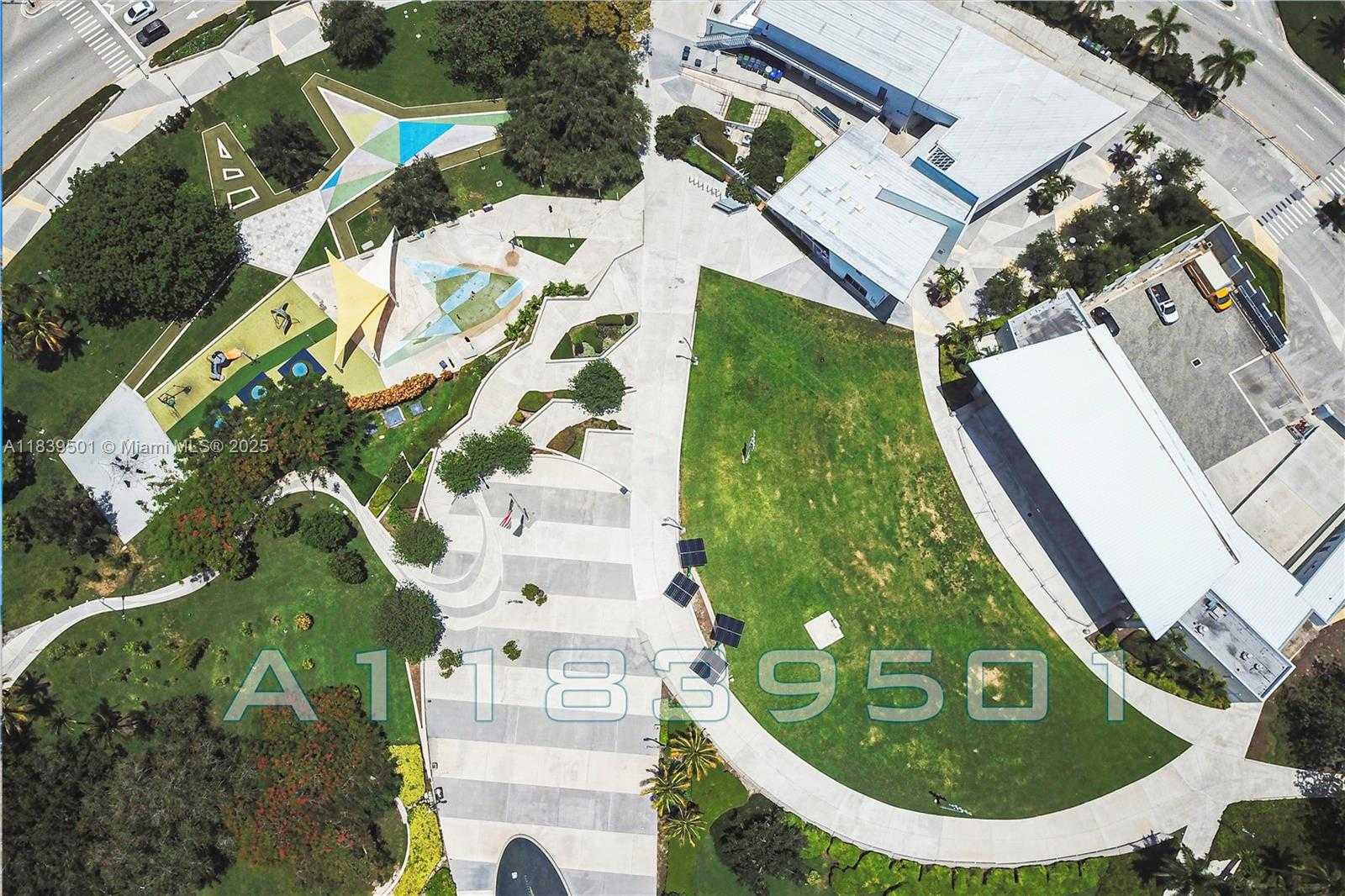 Small Image of 2245 JOHNSON ST, Hollywood Number 54