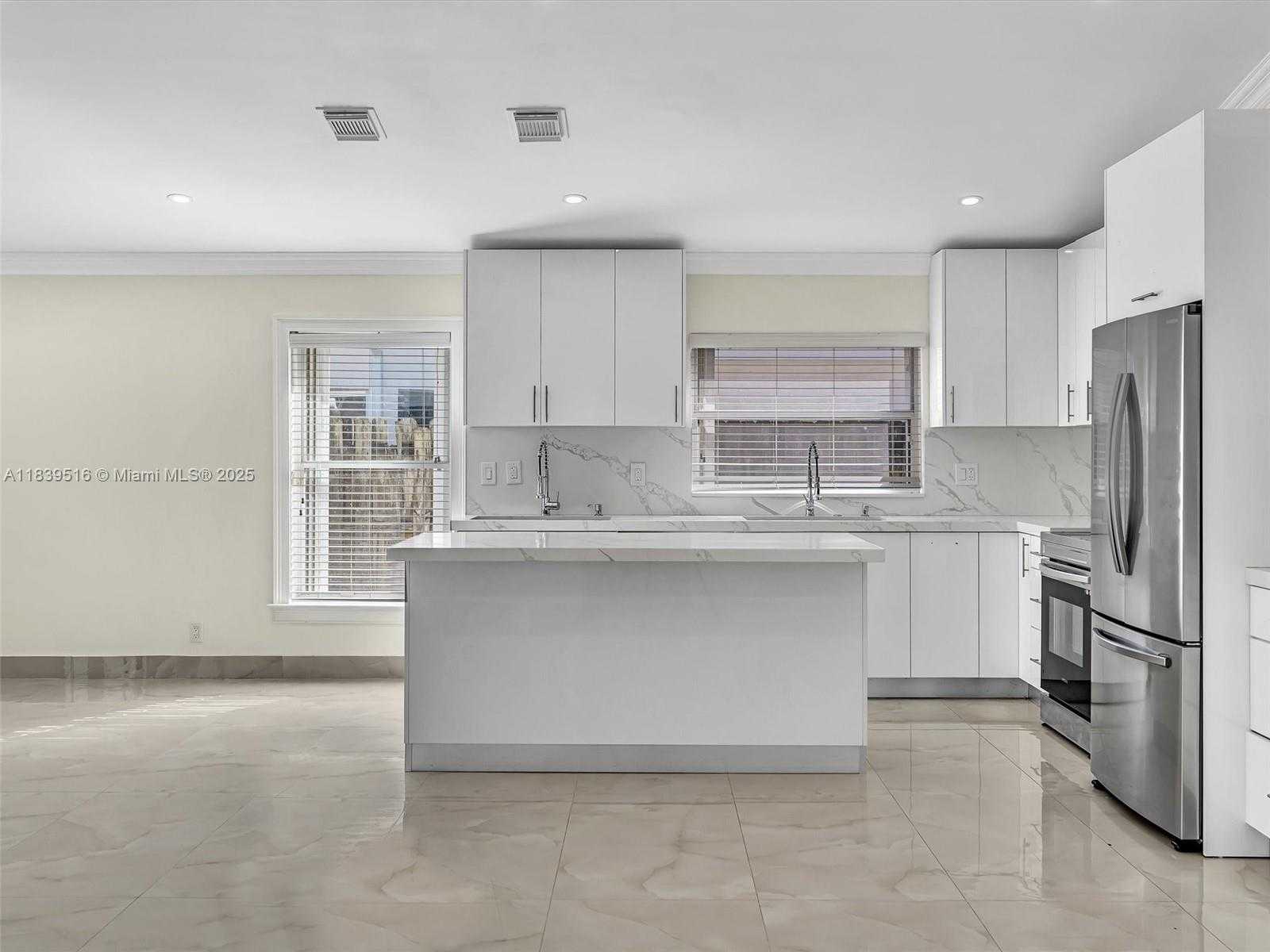 Small Image of 4966 SOUTH WEST 33RD TER, Hollywood Number 17