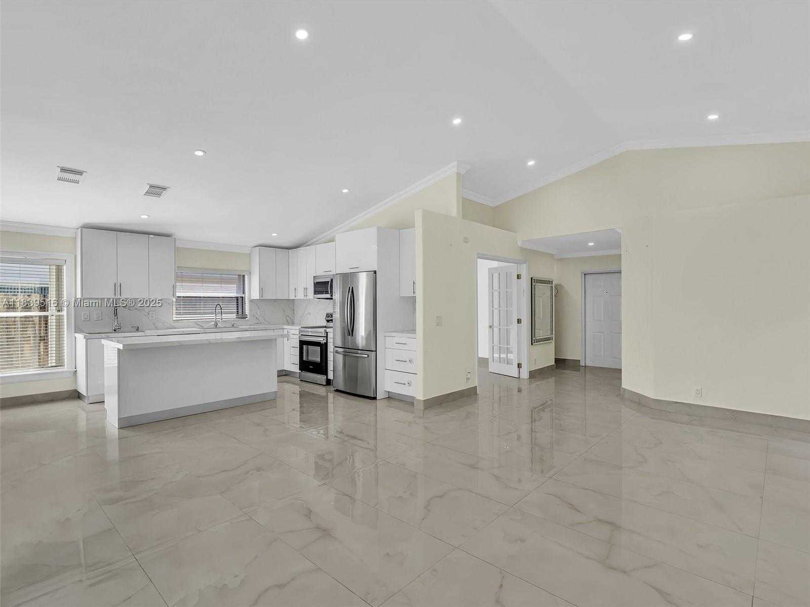 Small Image of 4966 SOUTH WEST 33RD TER, Hollywood Number 18