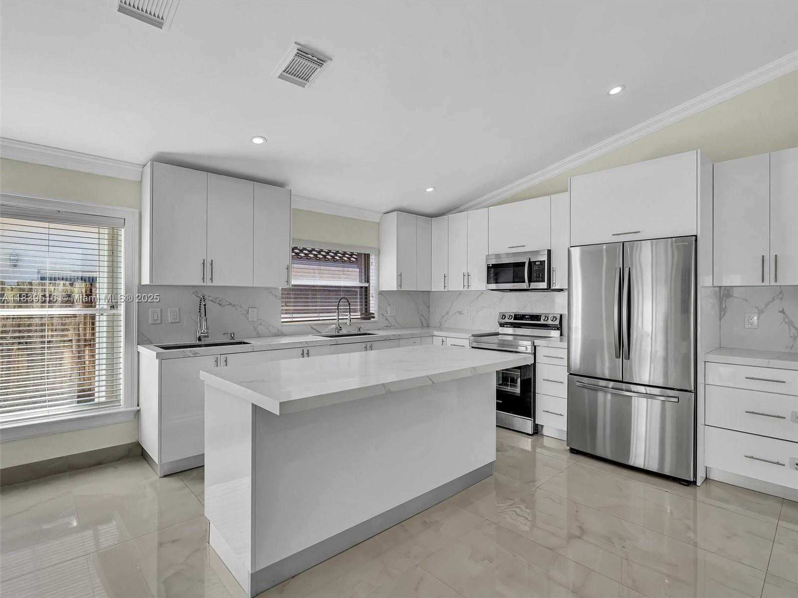 Small Image of 4966 SOUTH WEST 33RD TER, Hollywood Number 19