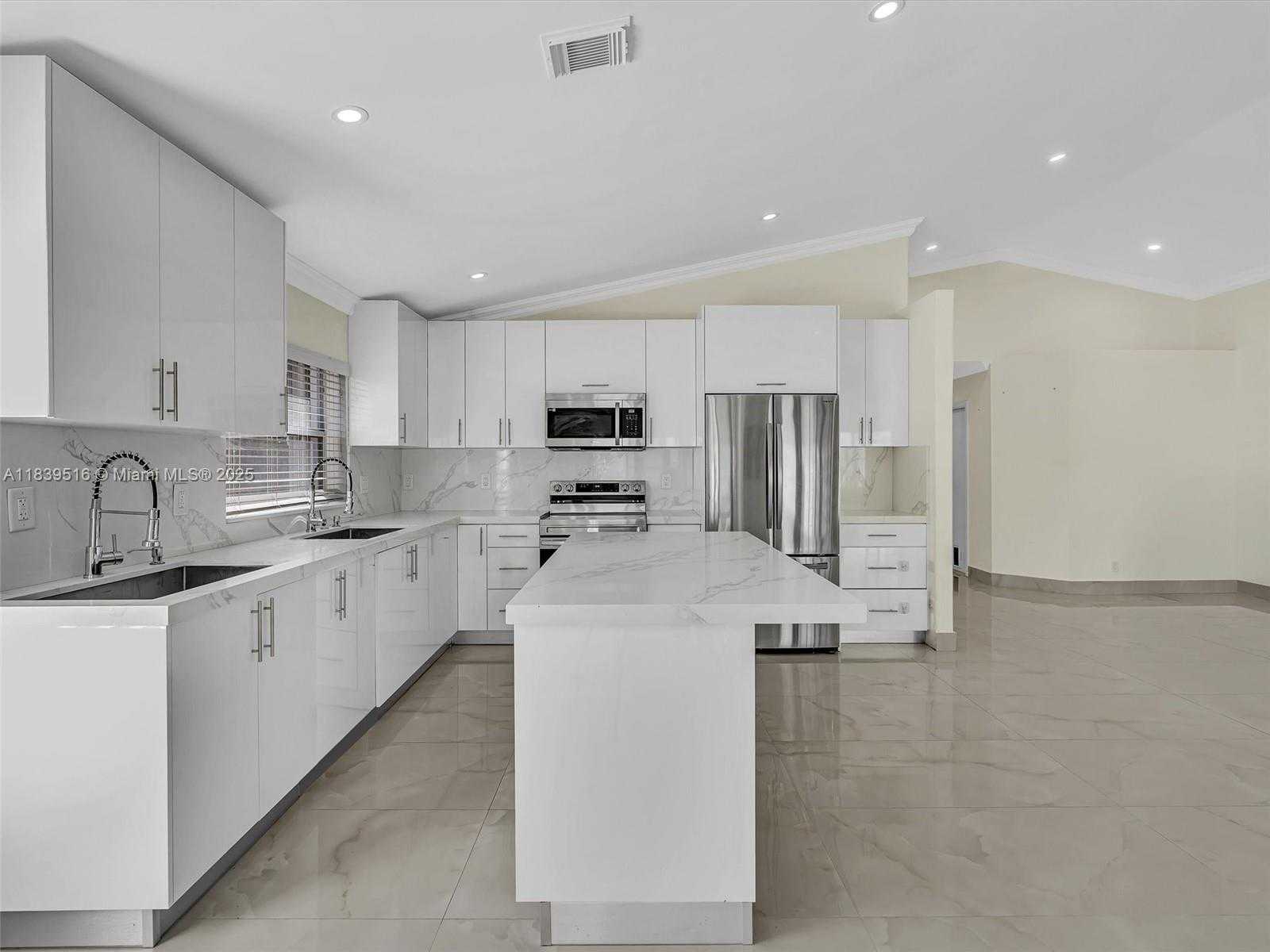 Small Image of 4966 SOUTH WEST 33RD TER, Hollywood Number 20