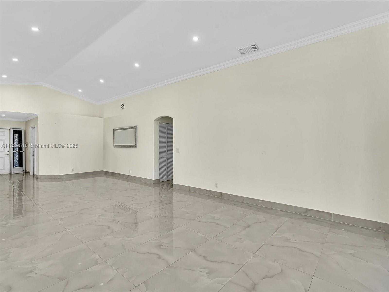 Small Image of 4966 SOUTH WEST 33RD TER, Hollywood Number 30