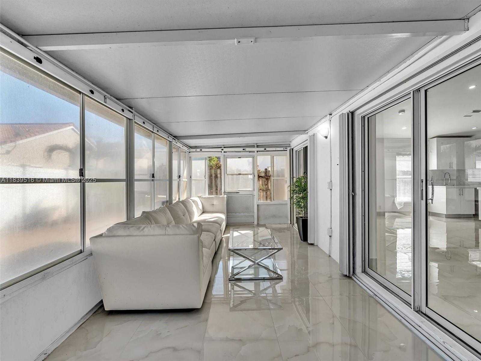 Small Image of 4966 SOUTH WEST 33RD TER, Hollywood Number 34