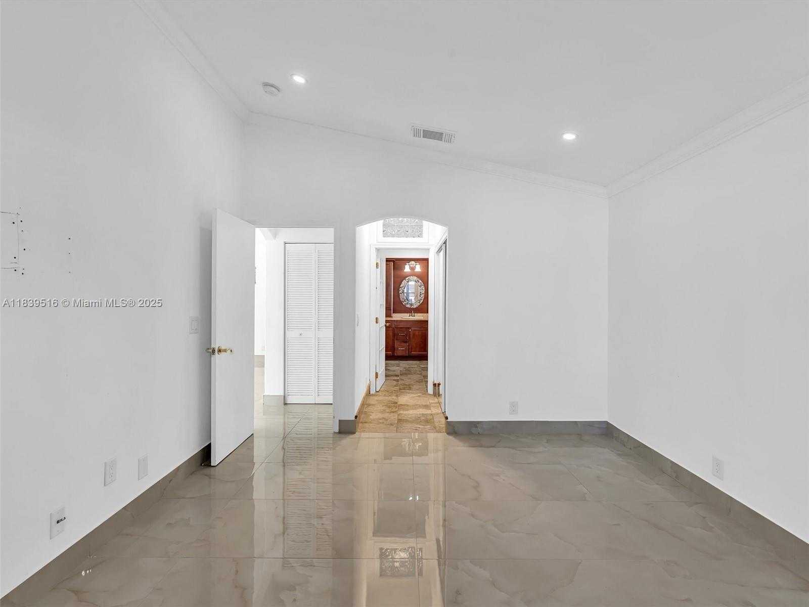 Small Image of 4966 SOUTH WEST 33RD TER, Hollywood Number 44