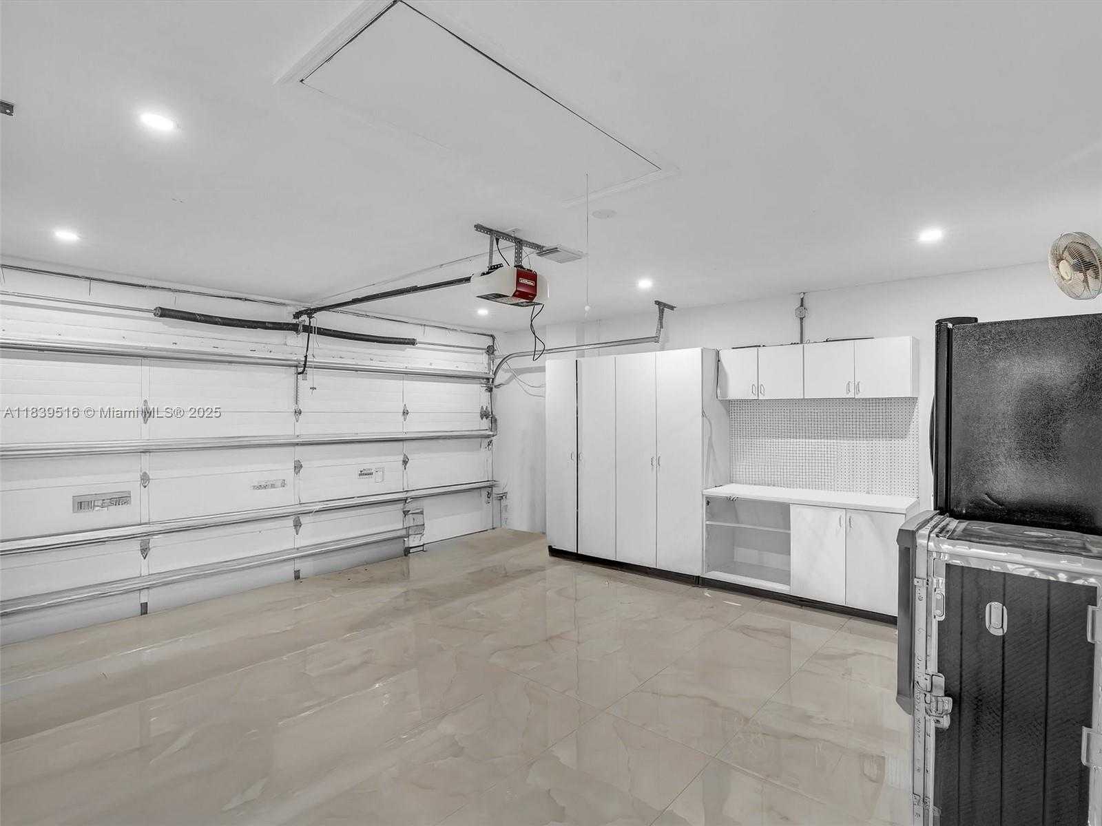 Small Image of 4966 SOUTH WEST 33RD TER, Hollywood Number 50