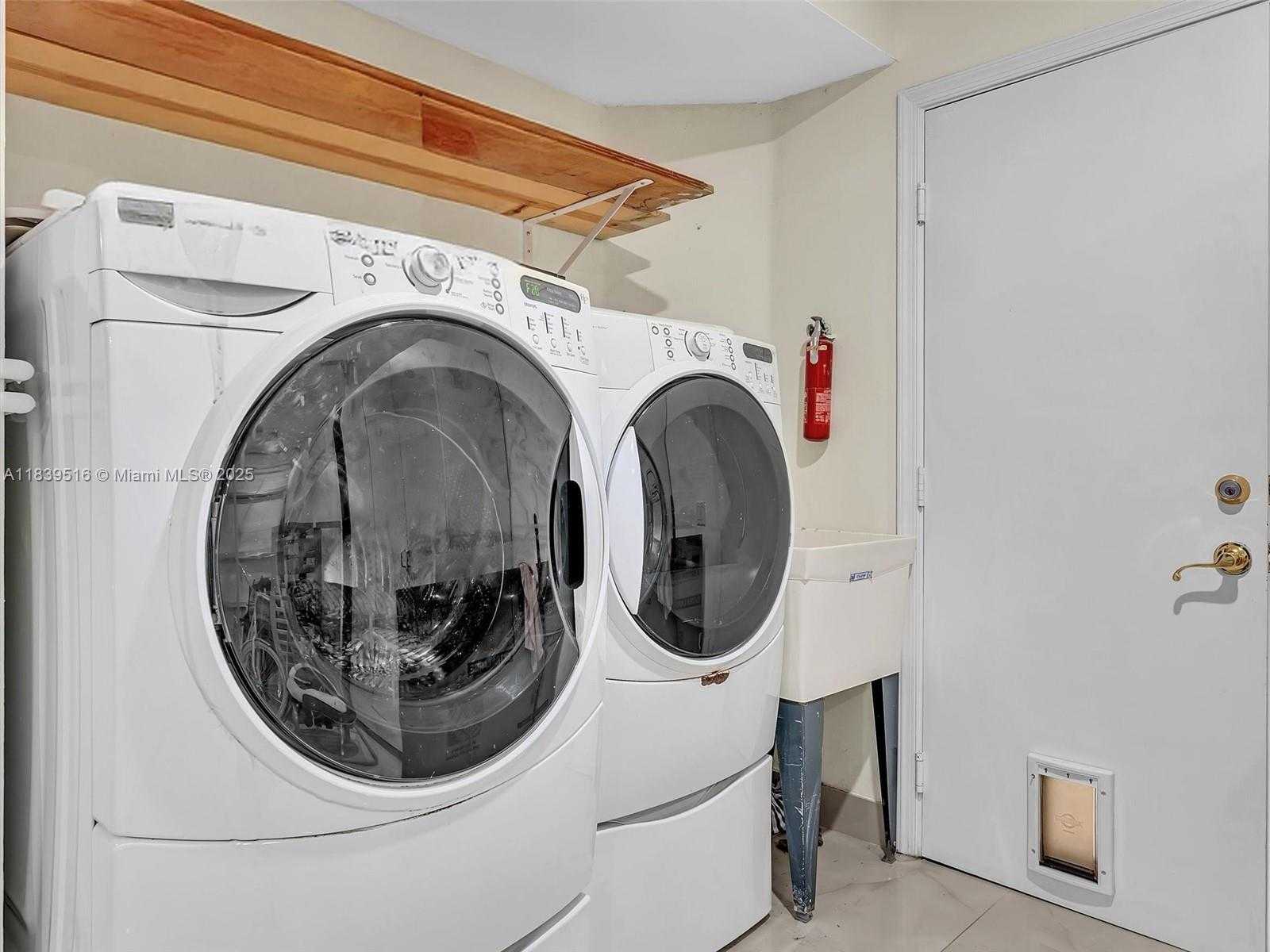 Small Image of 4966 SOUTH WEST 33RD TER, Hollywood Number 51