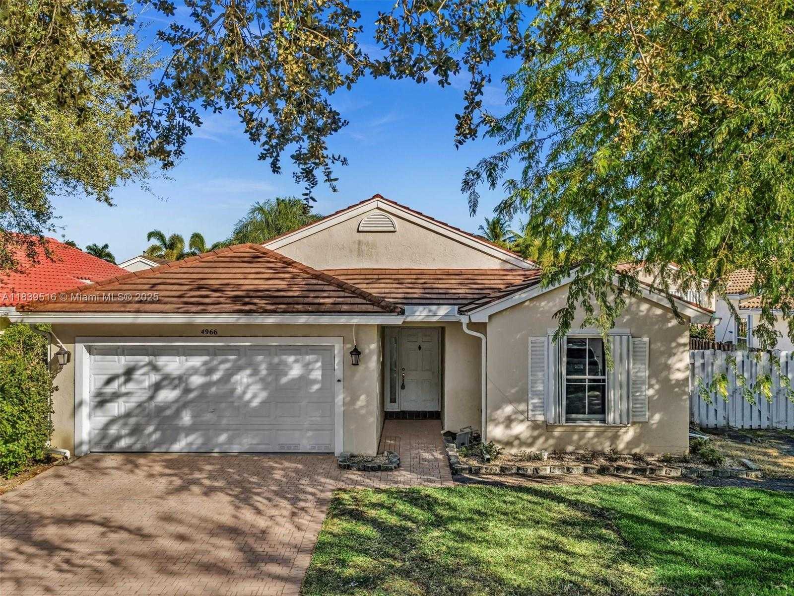 Small Image of 4966 SOUTH WEST 33RD TER, Hollywood Number 53