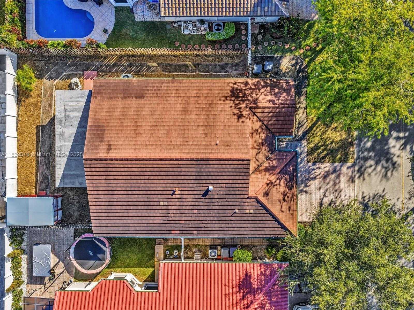 Small Image of 4966 SOUTH WEST 33RD TER, Hollywood Number 55