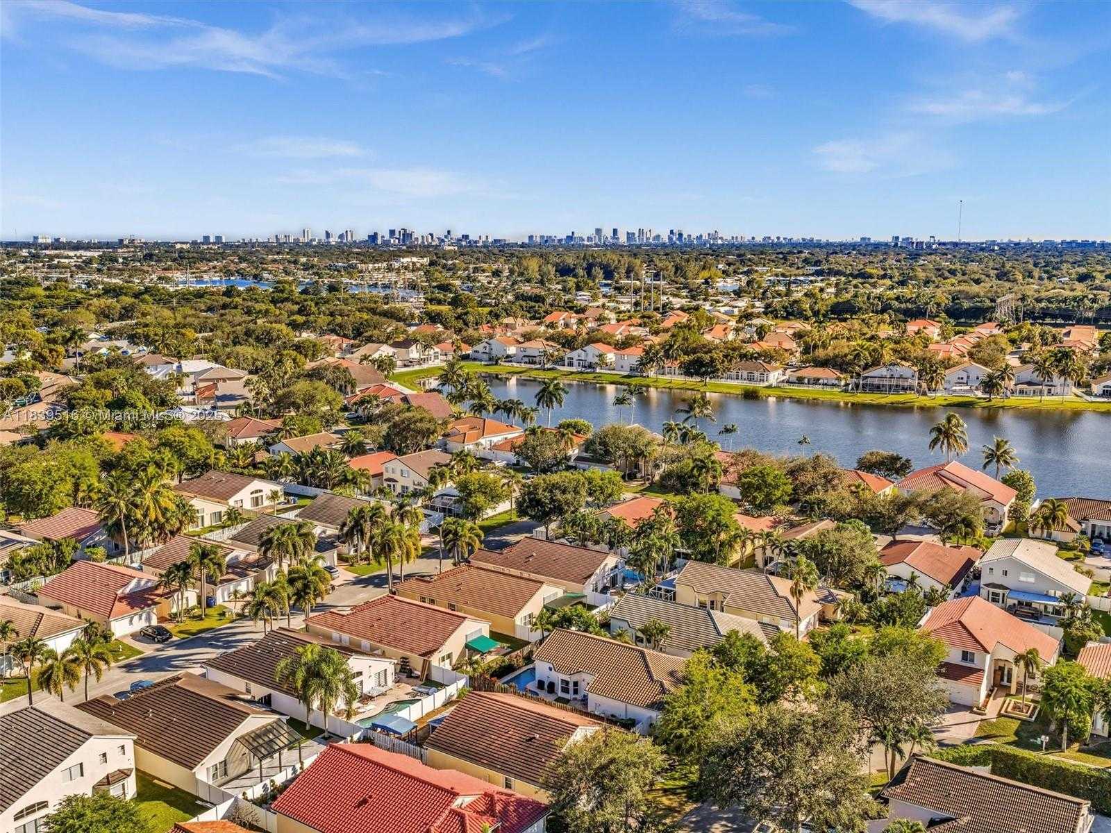 Small Image of 4966 SOUTH WEST 33RD TER, Hollywood Number 58