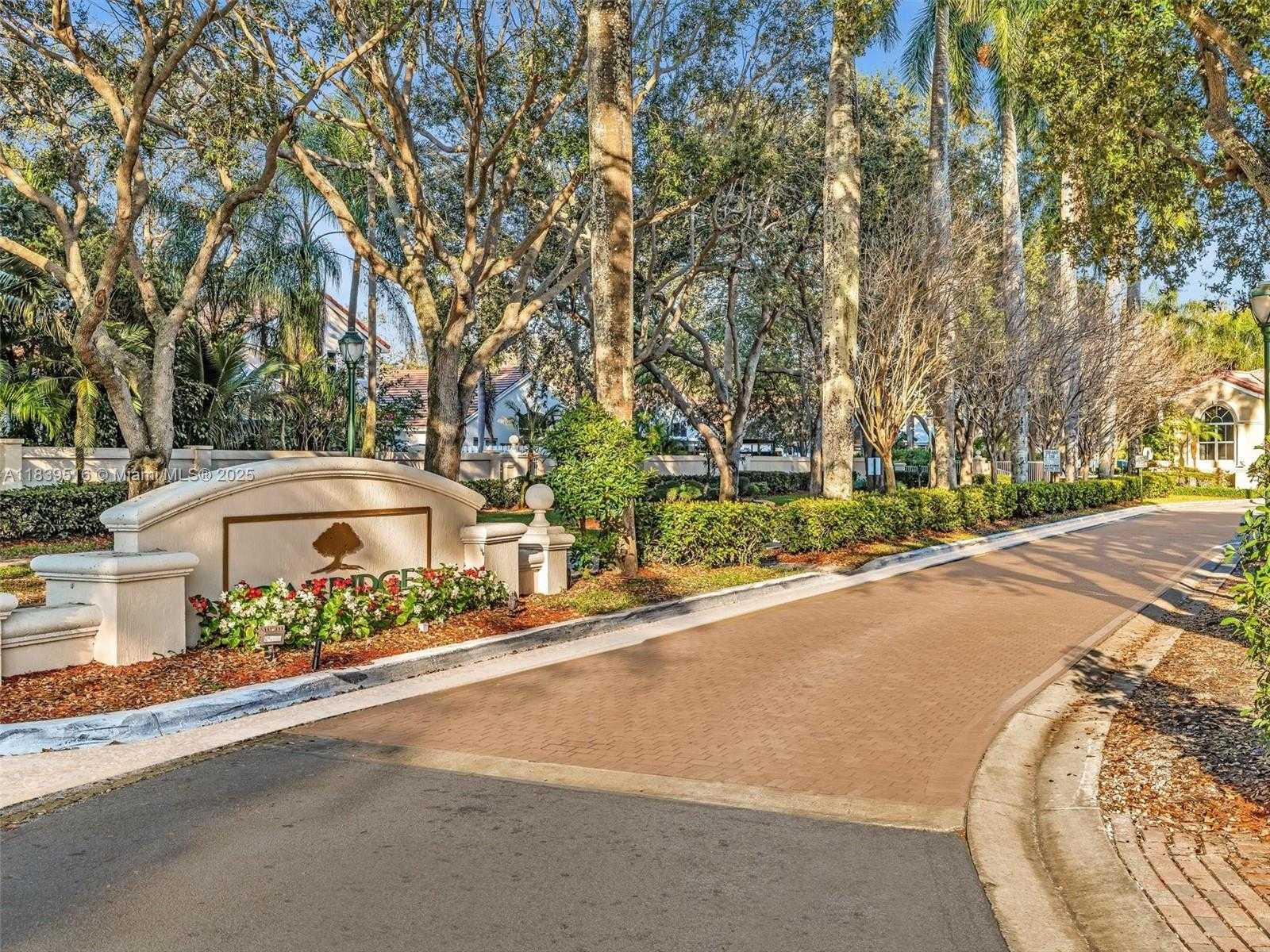 Small Image of 4966 SOUTH WEST 33RD TER, Hollywood Number 60