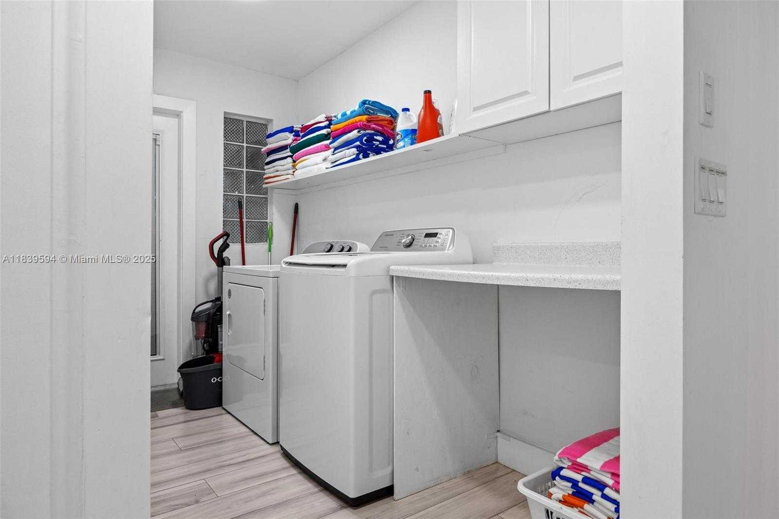 Small Image of 1240 JEFFERSON ST, Hollywood Number 26