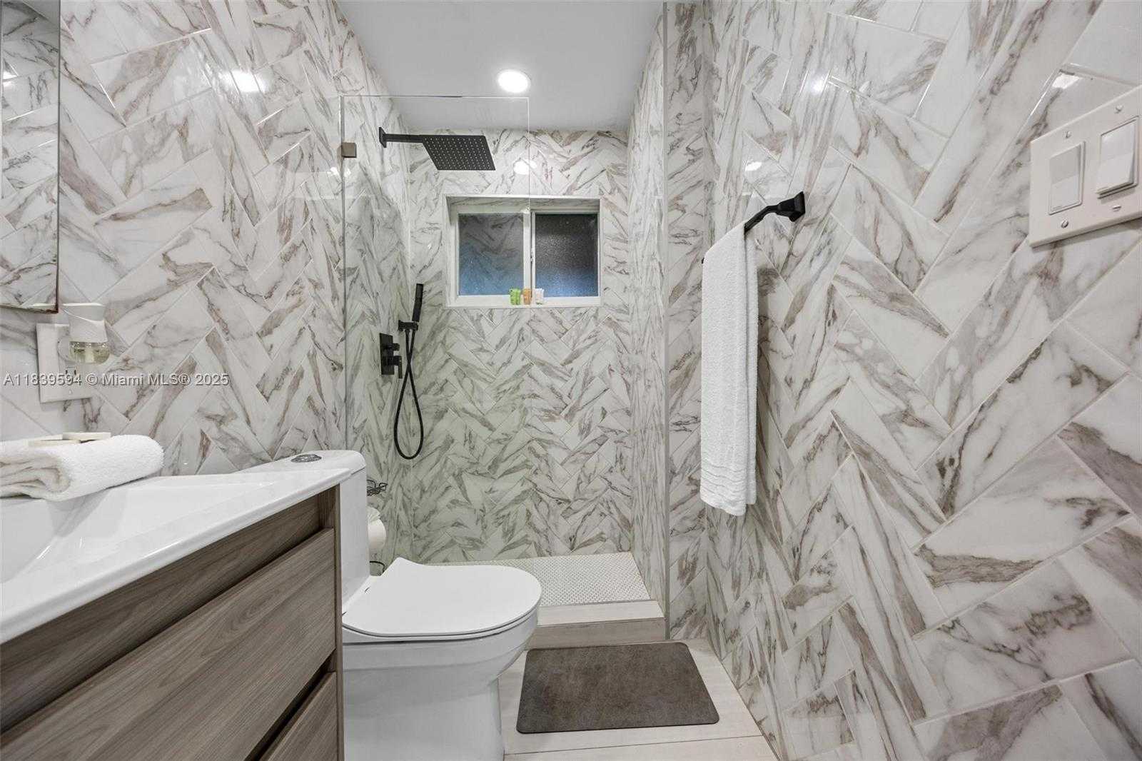 Small Image of 1240 JEFFERSON ST, Hollywood Number 27