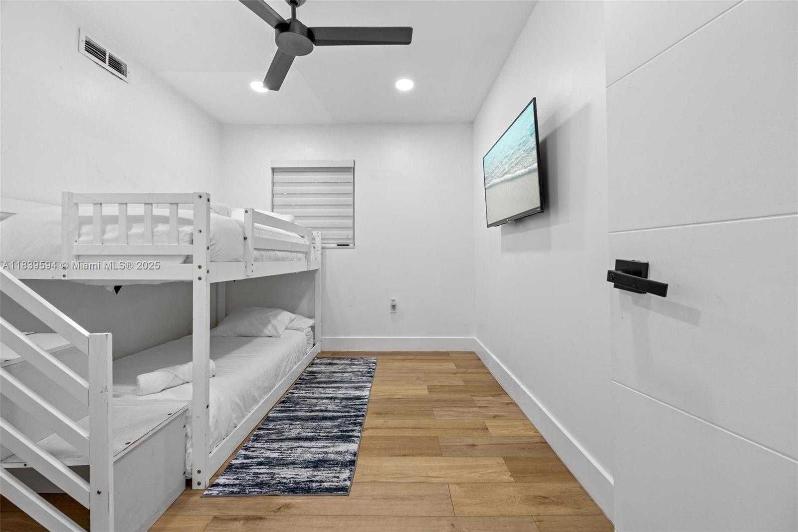 Small Image of 1240 JEFFERSON ST, Hollywood Number 29