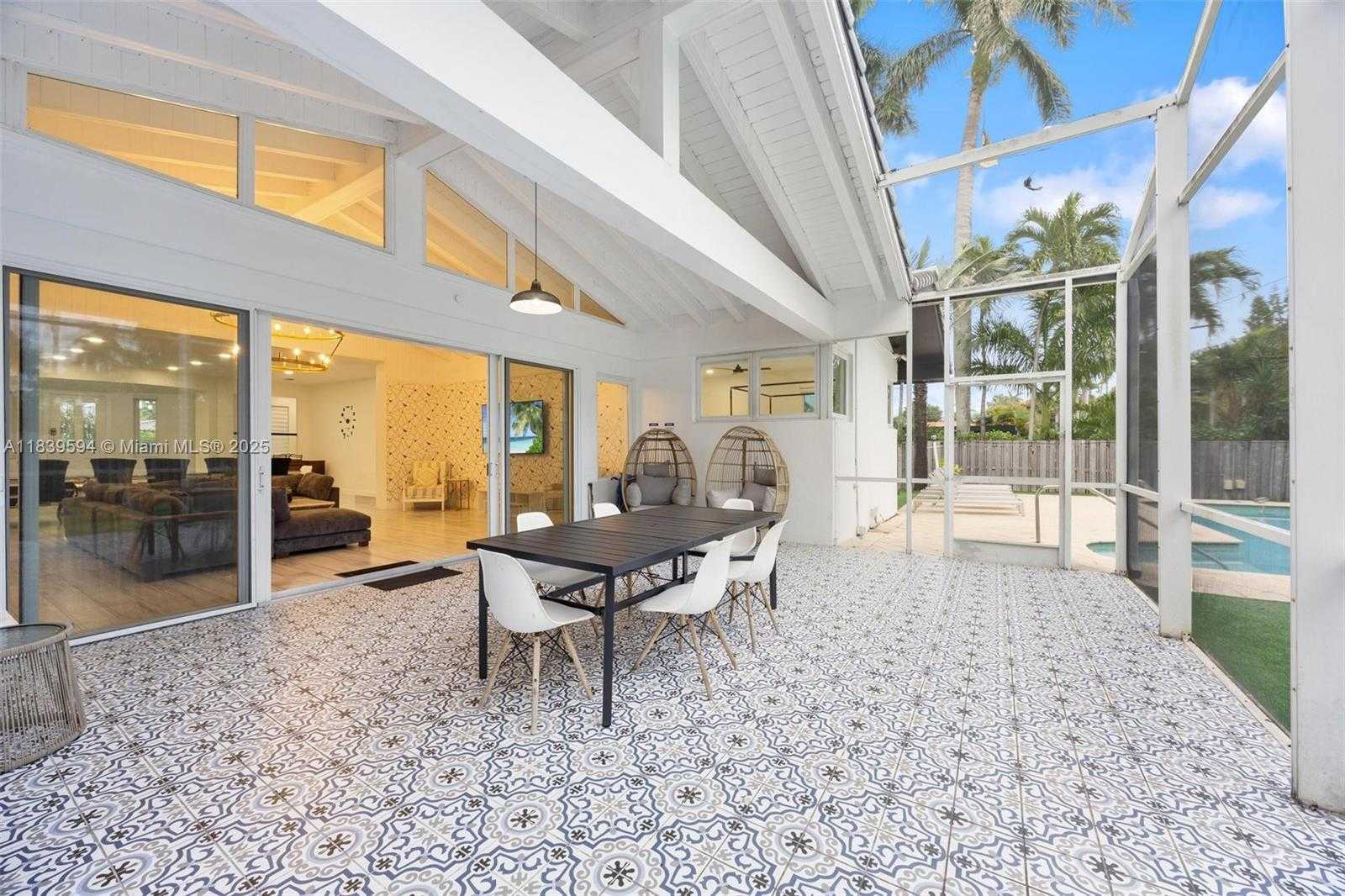 Small Image of 1240 JEFFERSON ST, Hollywood Number 35