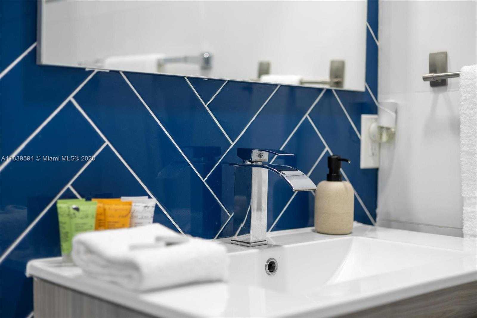 Small Image of 1240 JEFFERSON ST, Hollywood Number 53
