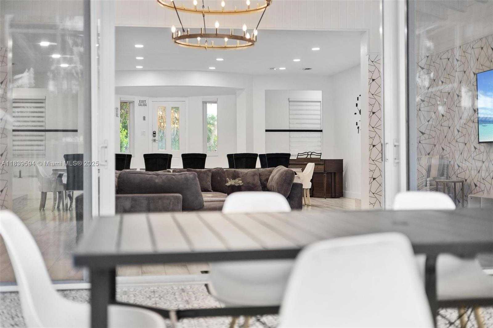 Small Image of 1240 JEFFERSON ST, Hollywood Number 54