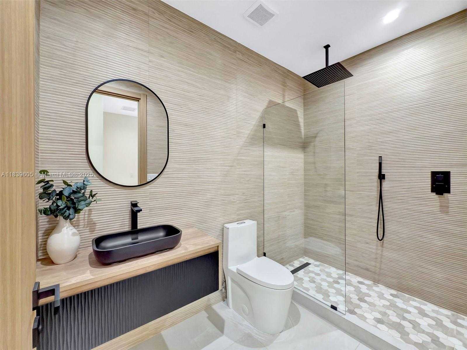 Small Image of 4109 SOUTH WEST 9TH TER, Miami Number 16