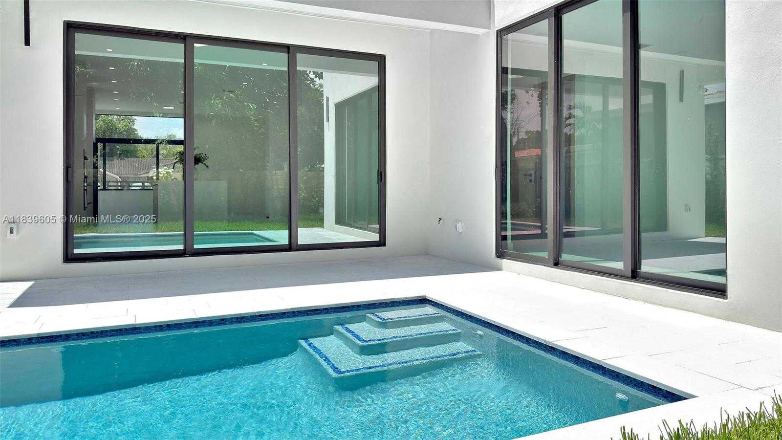 Small Image of 4109 SOUTH WEST 9TH TER, Miami Number 18