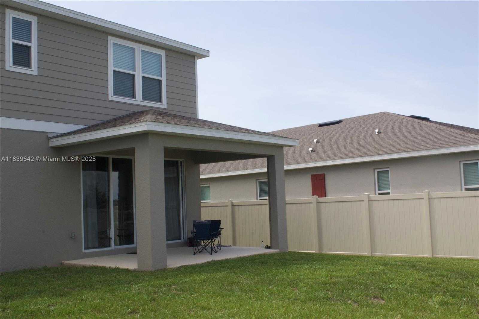 Small Image of 856 NORTH EAST GRIFFON AVE, Other City - In The State Of Florida Number 17